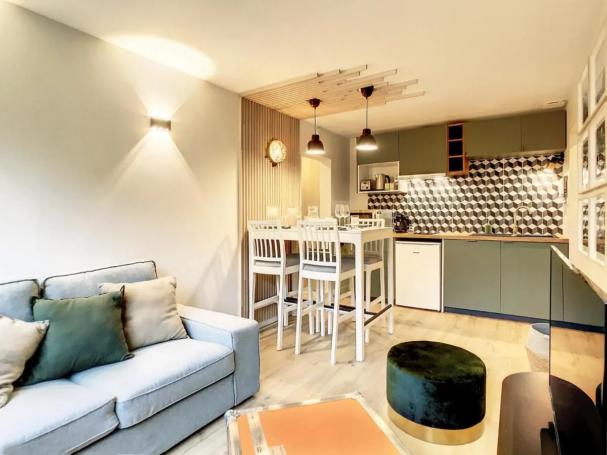 Appartement Ancely Tout Neuf Deco Aero - Parking Gratuit - Proche Blagnac Toulouse 0*,  France